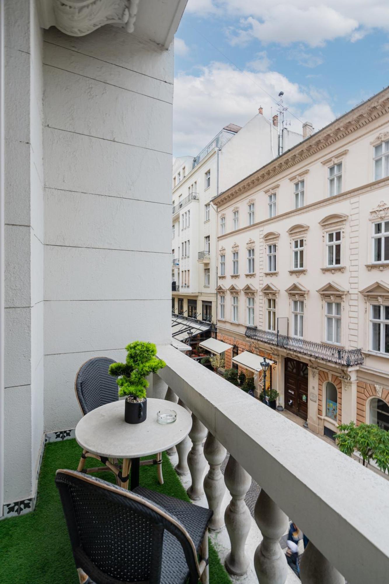Apartment Basilica View Prime With Free Parking Budapest